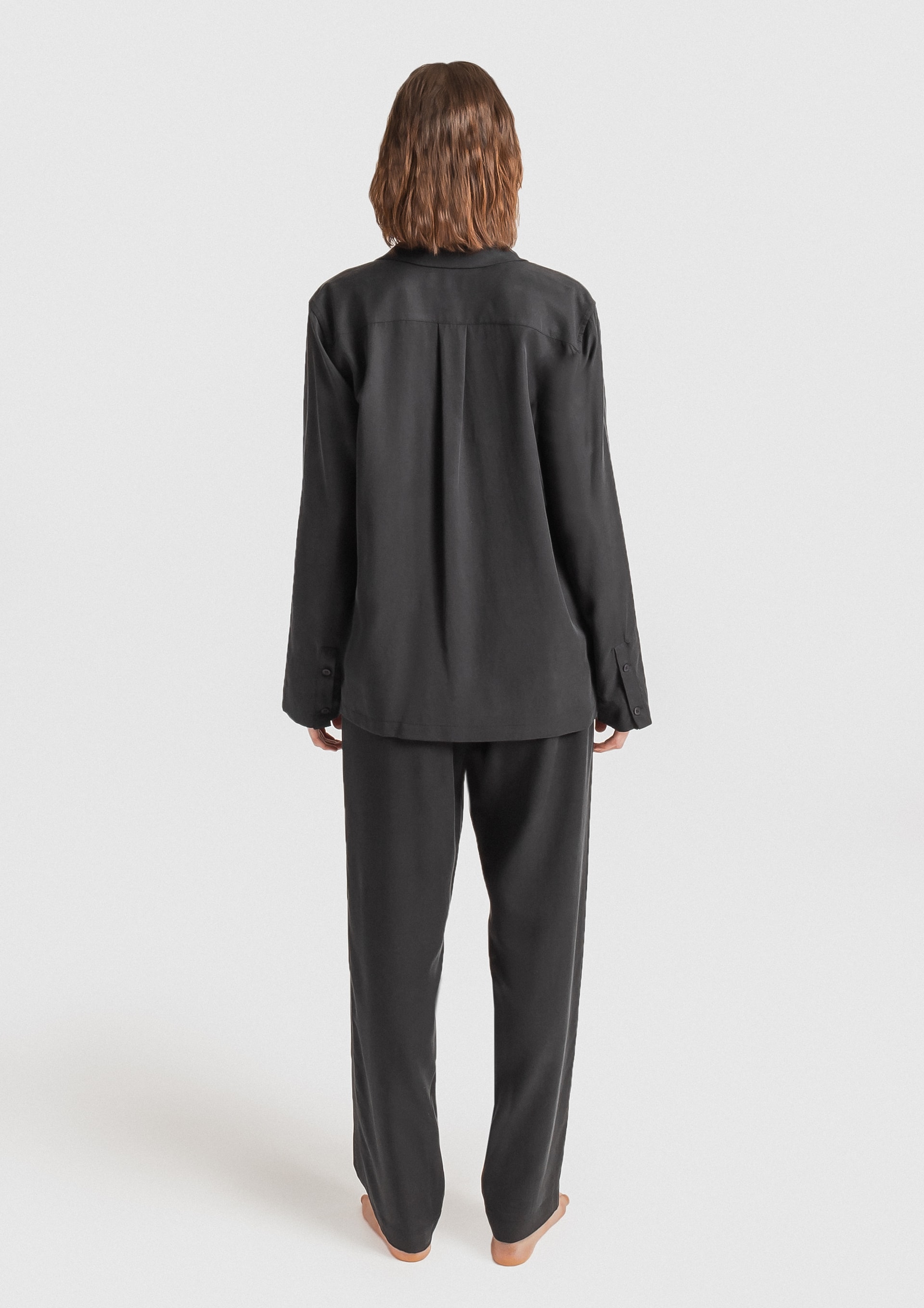 Lady L. Sleeve&Trousers - Black (c) Alma Tencel Unisex Long Sleeve Shirt - Black - Sea You Soon