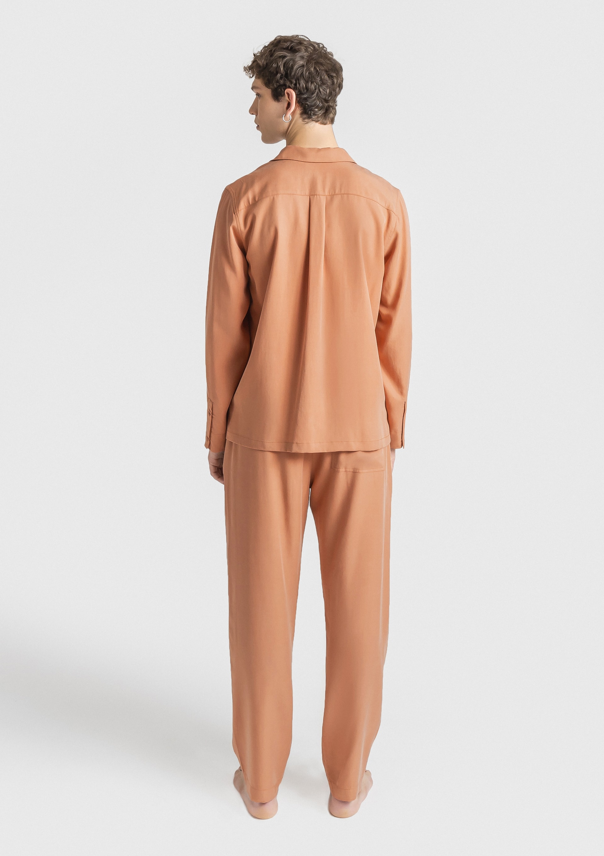 Man L. Sleeve&Trousers - Nude (c) Alma Tencel Unisex Trousers - Nude - Sea You Soon