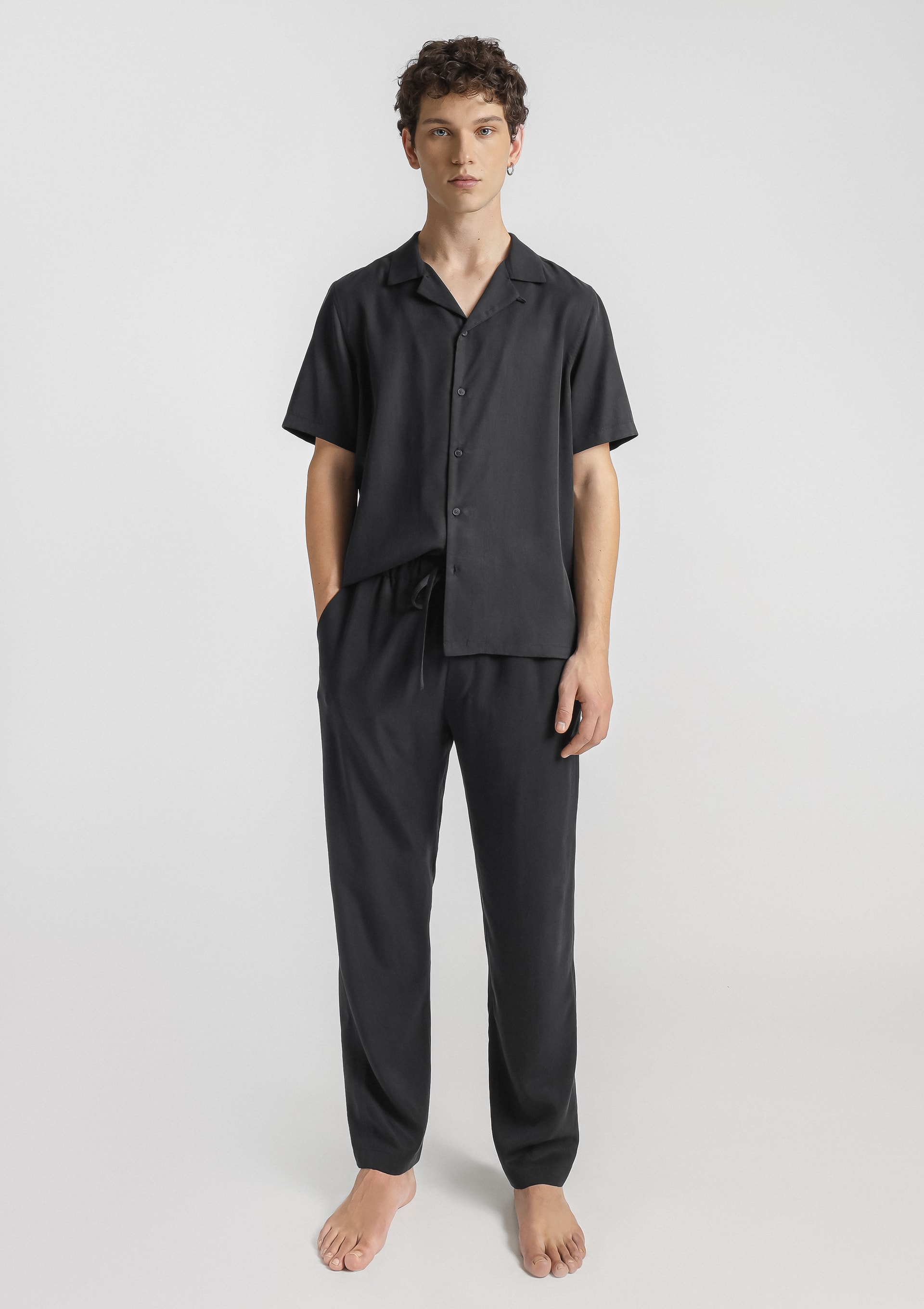 Man S. Sleeve&Trousers - Black (a) Alma Tencel Unisex Short Sleeve Shirt - Black - Sea You Soon