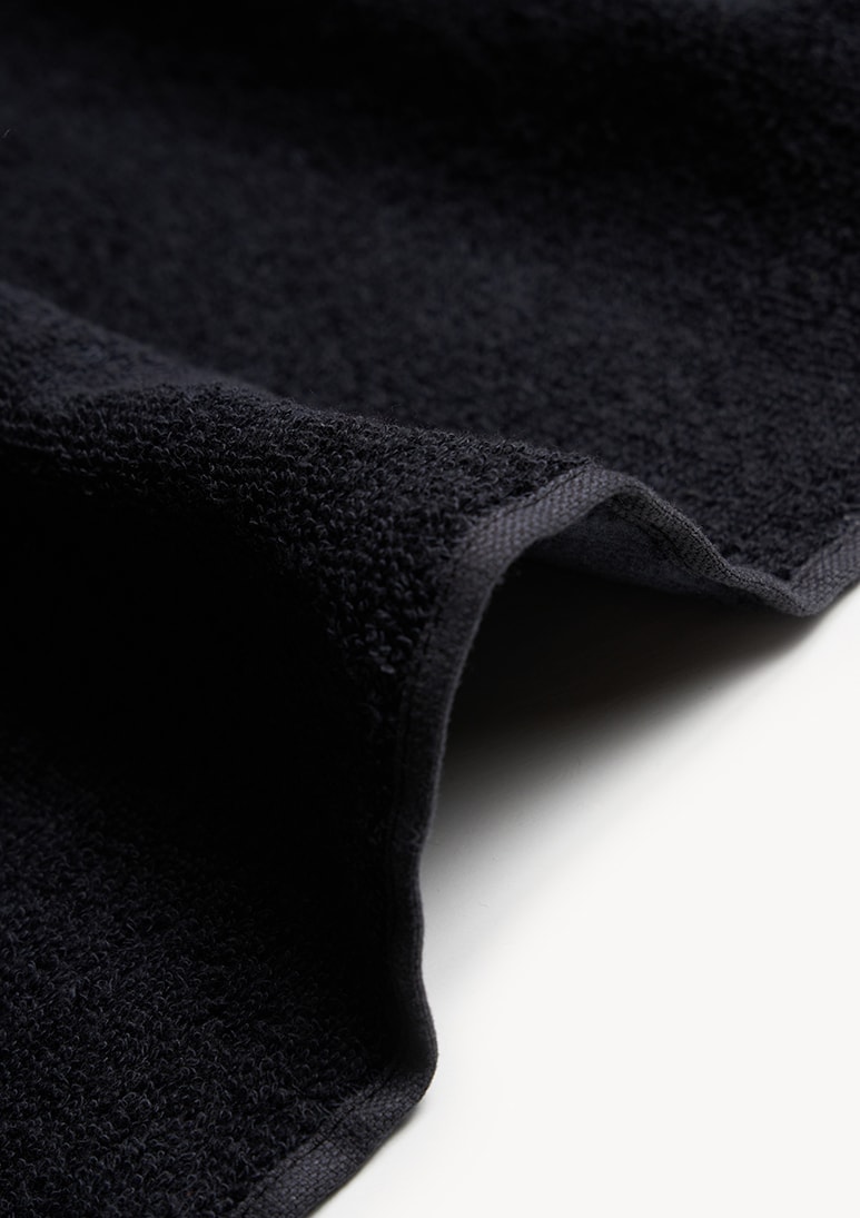 belle-ile-beach-towel-black (c) belle-ile-beach-towel-black (c)