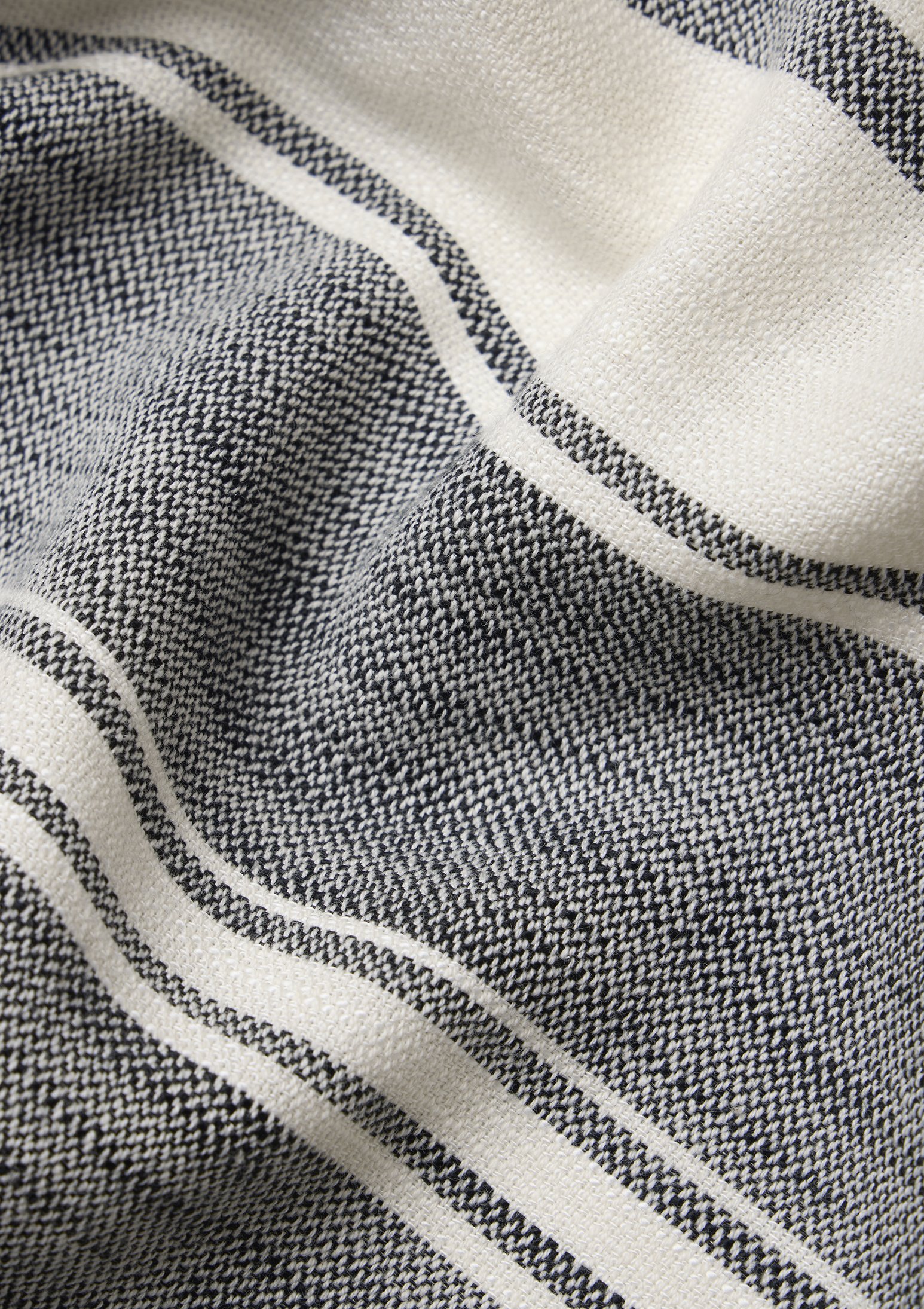 seayousoon_16_01_6519 Capra TENCEL™ Towel - Black - Sea You Soon