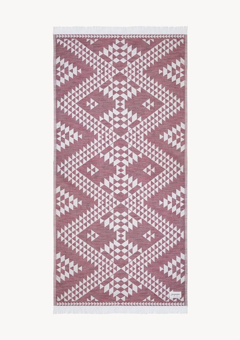 zipolite-jacquard-beach-towel-cherry (a) zipolite-jacquard-beach-towel-cherry (a)
