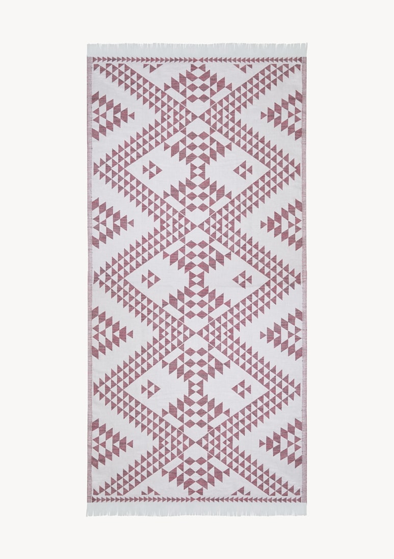 zipolite-jacquard-beach-towel-cherry (b) zipolite-jacquard-beach-towel-cherry (b)