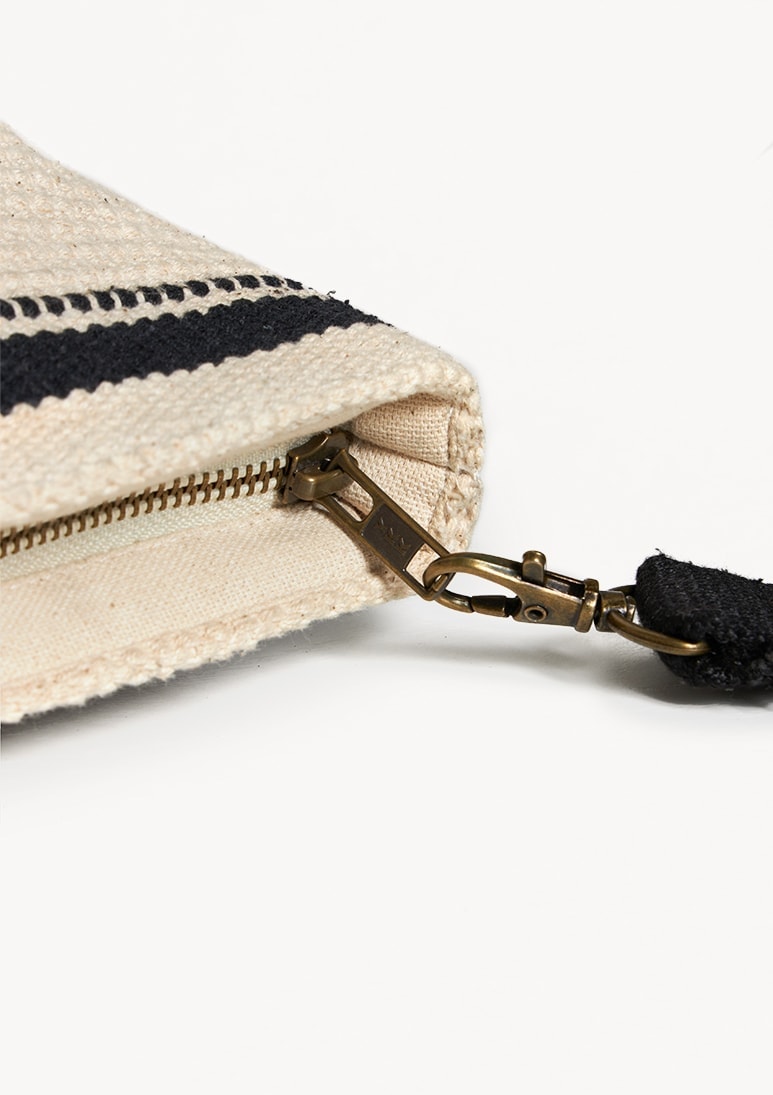 manu-mini-clutch-black (c) manu-mini-clutch-black (c)