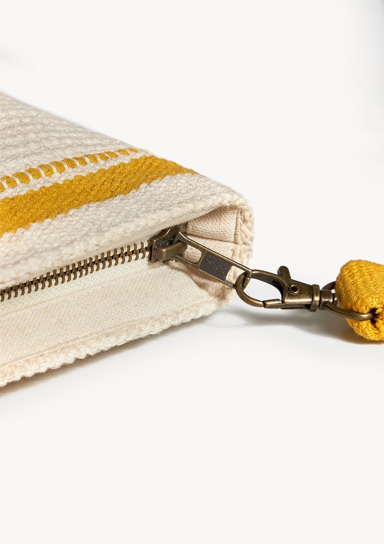 manu-mini-clutch-mustard (c) manu-mini-clutch-mustard (c)