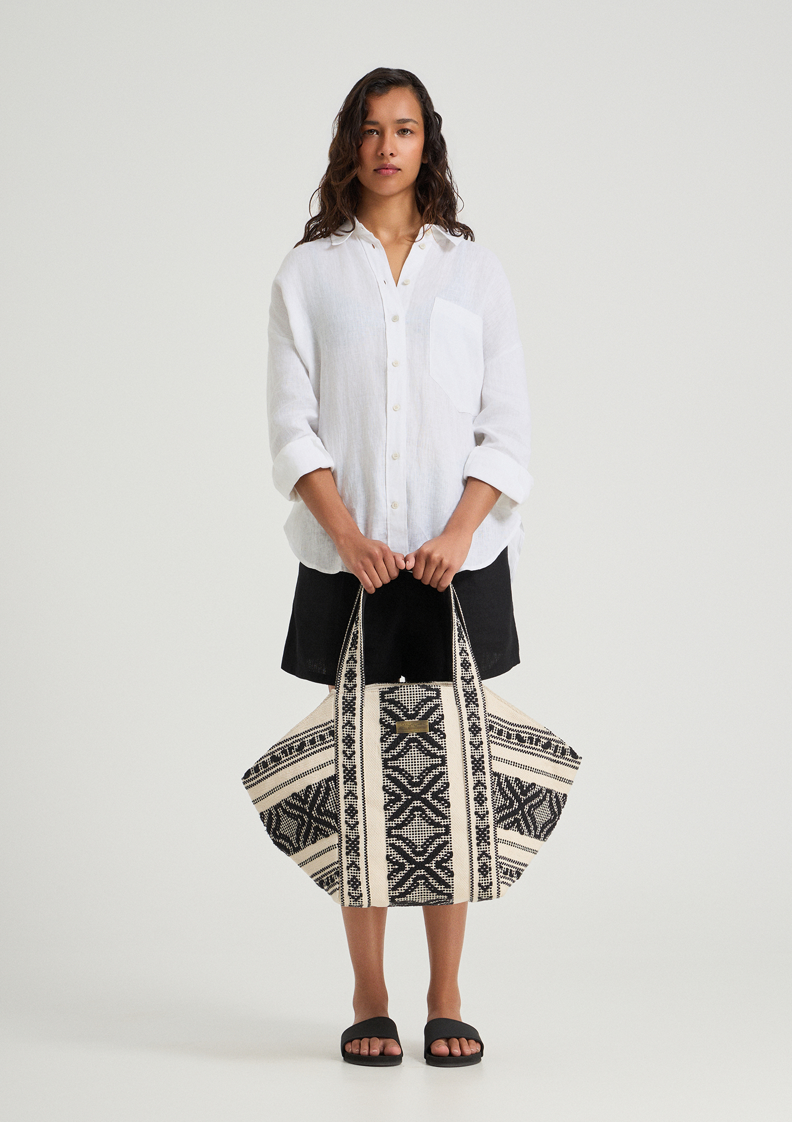 Nivora Tote Bag Black - Sea You Soon
