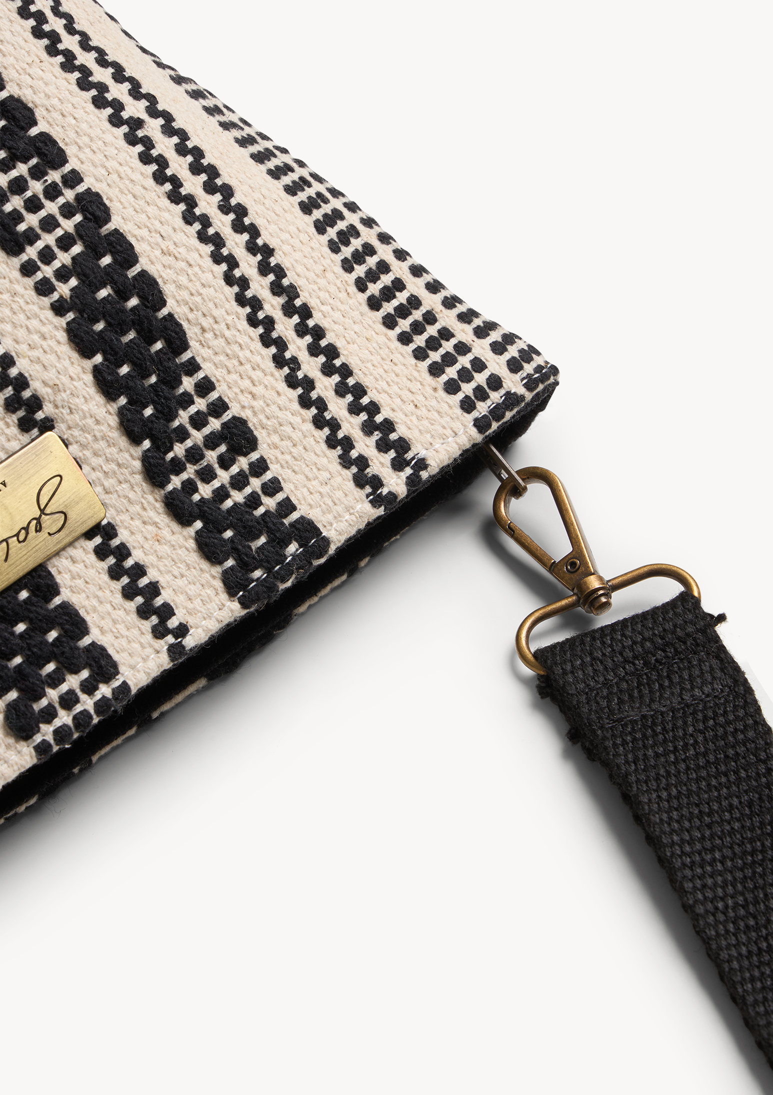 velassaru-mini-clutch-black (c) Velassaru Mini Clutch Black - Sea You Soon