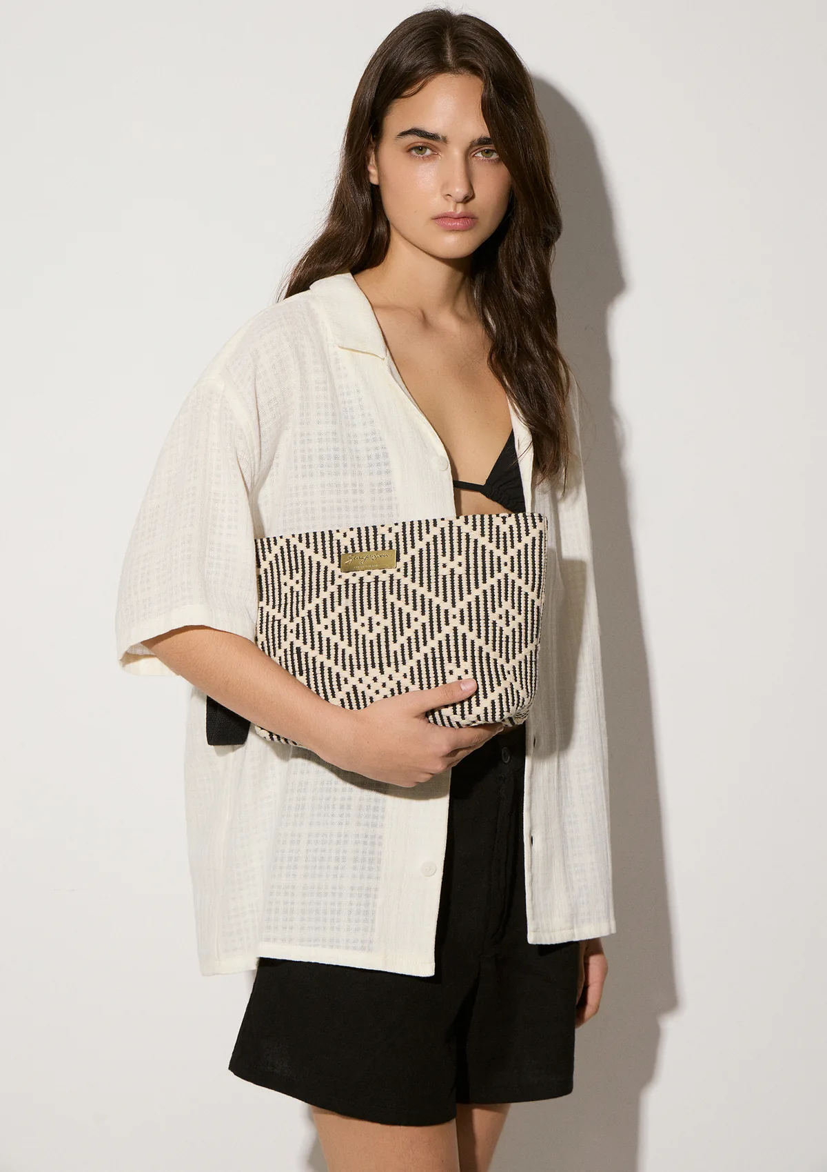 duomo-cotton-midi-clutch-black-lifestyle-side-alt-2 Duomo Clutch - Black - Sea You Soon