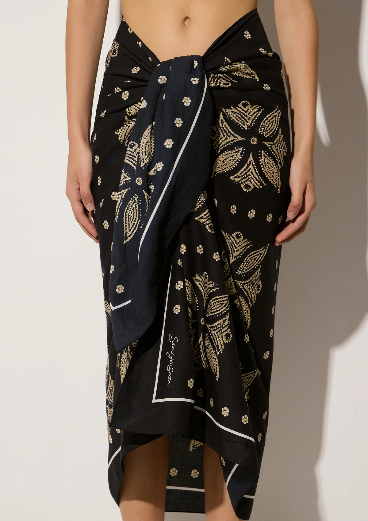 kito-cotton-beach-pareo-black-detail Kito Pareo - Black - Sea You Soon