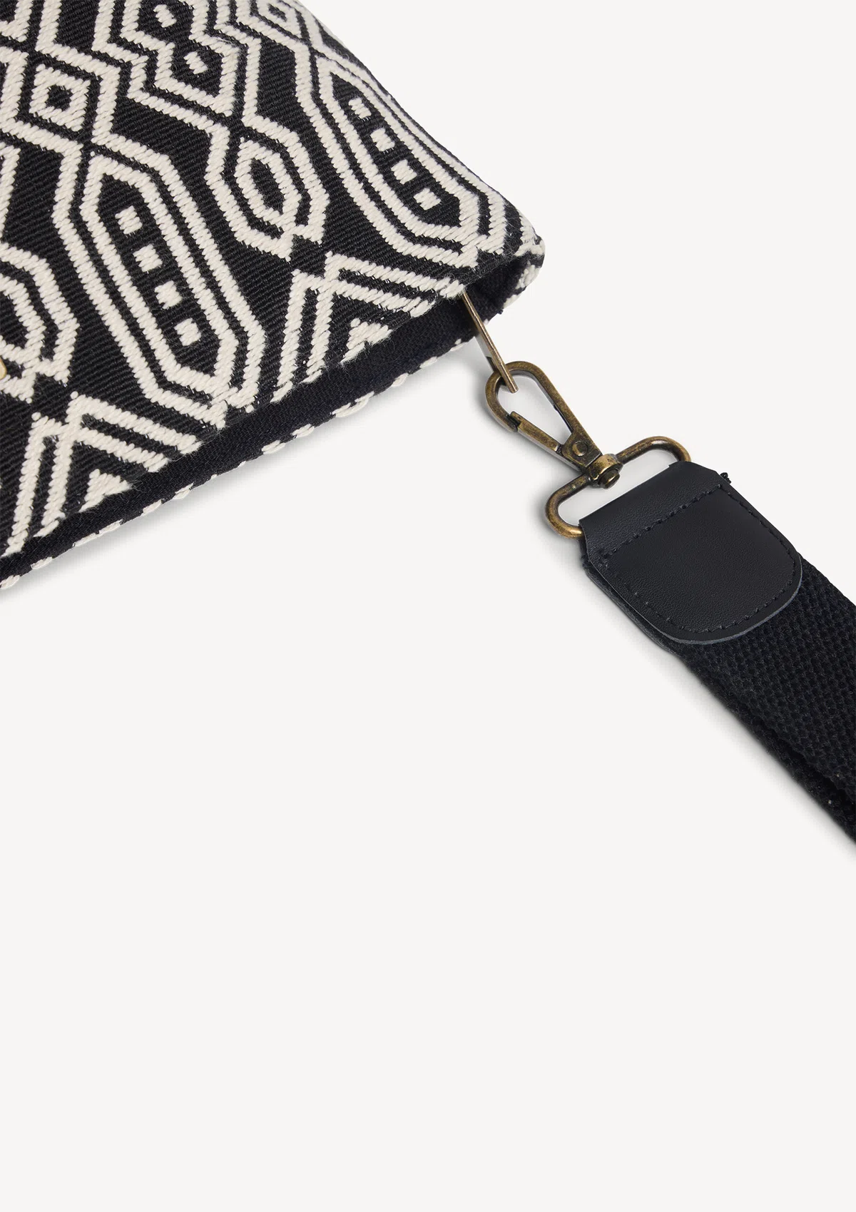simoneta-cotton-midi-clutch-black-on-model Simoneta Clutch - Black - Sea You Soon
